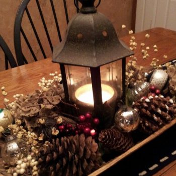Vintage-Themed-Christmas-Table-Centerpiece